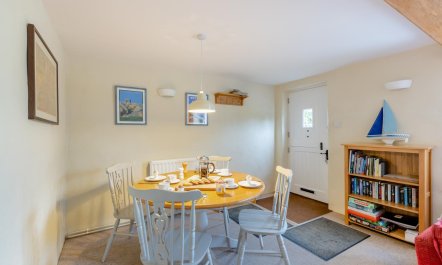 2 Bed in Bridport 6