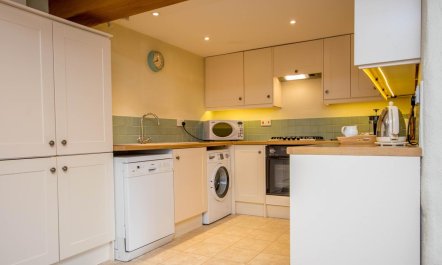 2 Bed in Bridport 7