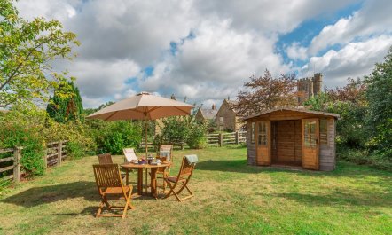 2 Bed in Bridport 1