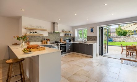 4 Bed in Crickhowell
