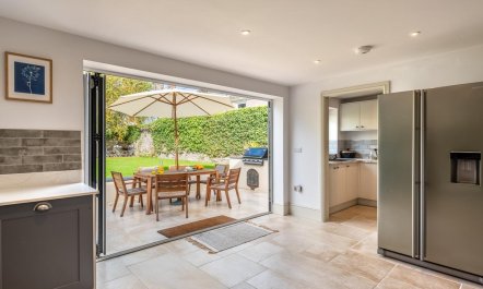 4 Bed in Crickhowell 8