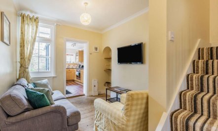 2 Bed in Eastbourne 1