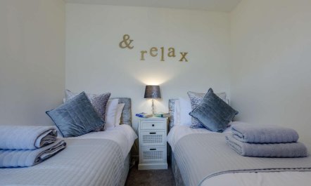 2 Bed in Holsworthy 3