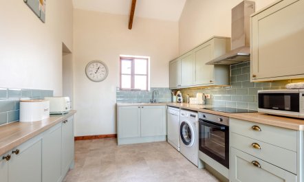 4 Bed in Holsworthy 2