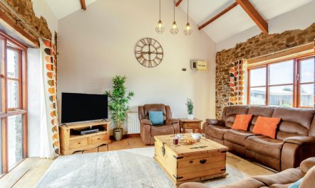4 Bed in Holsworthy 6