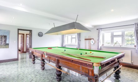 4 Bed in Barnstaple 1