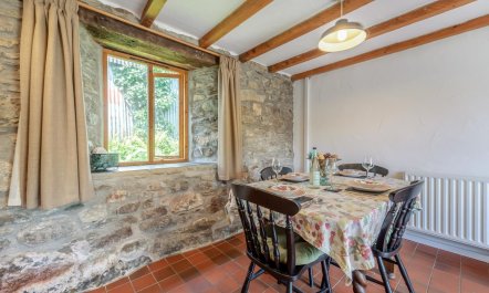 2 Bed in Newport 7