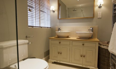 2 Bed in Whitby 1