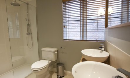 2 Bed in Whitby 0