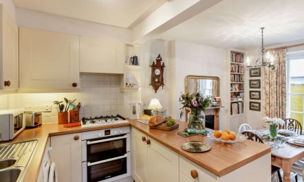 2 Bed in Appledore 3