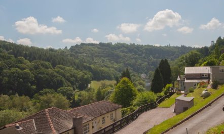 4 Bed in Ross -on- Wye 4