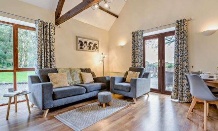 2 Bed in Holsworthy 3