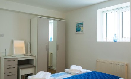 2 Bed in Tenby 7