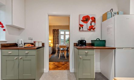 4 Bed in Narberth 2