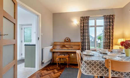 4 Bed in Narberth 6
