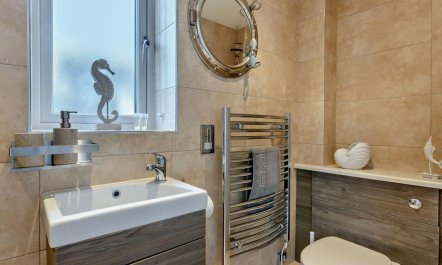 2 Bed in Westward Ho 5