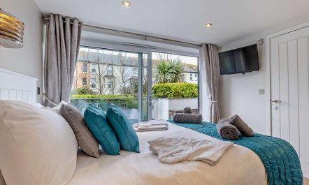 2 Bed in Westward Ho 4