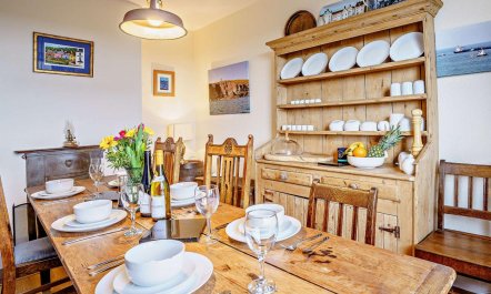 3 Bed in Haverfordwest 2