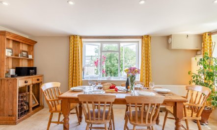2 Bed in Bridport 8