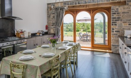 4 Bed in Bridgwater 3