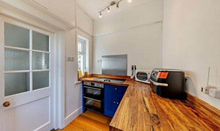 4 Bed in Fairbourne 5