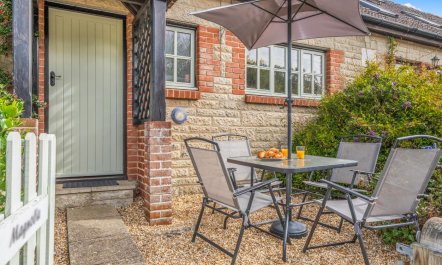 2 Bed in Godshill 3