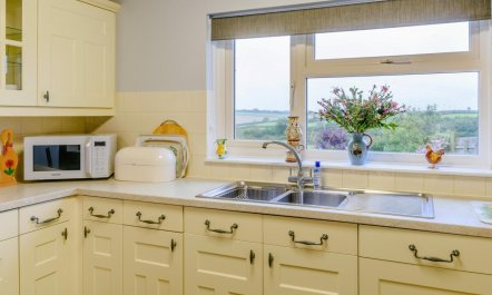 3 Bed in Torrington 8