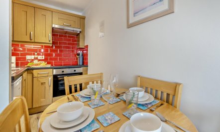 1 Bed in Saundersfoot 7