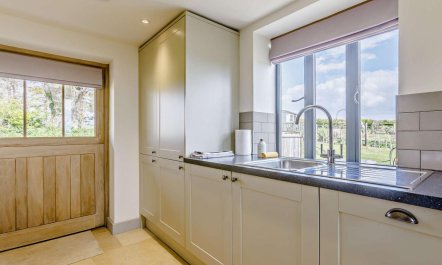 1 Bed in Cheltenham 7