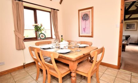 2 Bed in Stratford -upon- Avon 2