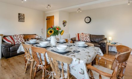 3 Bed in Torrington 4