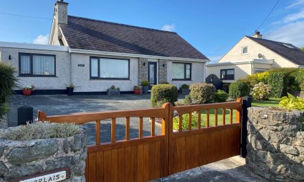 2 Bed in Moelfre