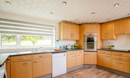2 Bed in Moelfre 8