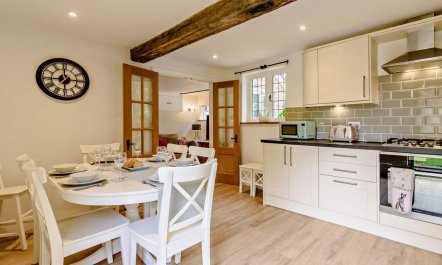 4 Bed in Dorking 4
