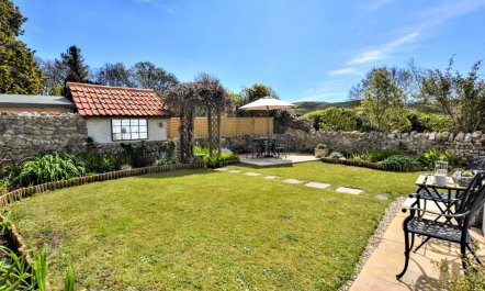 3 Bed in Bridport 2