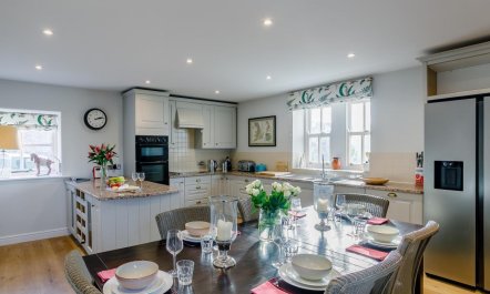 2 Bed in Buxton 3