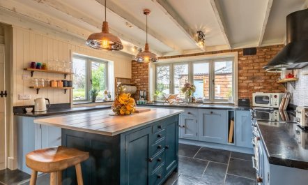 8 Bed in Bideford 7