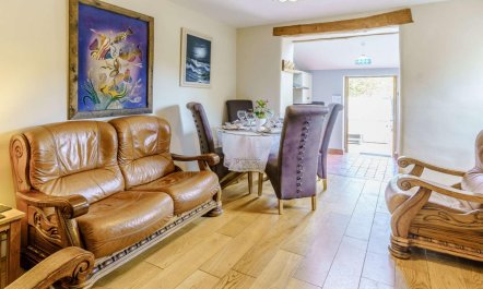 2 Bed in Aberaeron 7