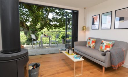 1 Bed in Lyme Regis 2