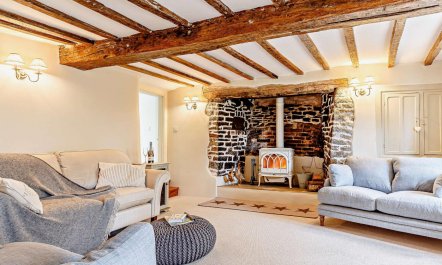 4 Bed in Tiverton 1