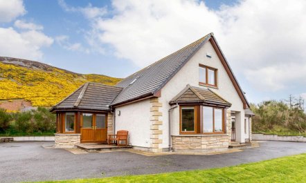 4 Bed in Helmsdale 1