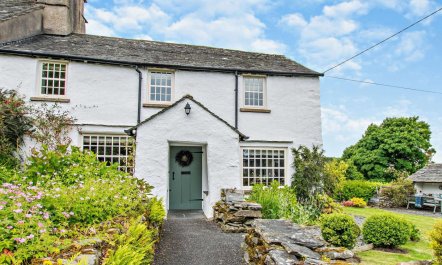 3 Bed in Grange Over Sands