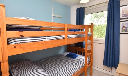 2 Bed in Freshwater East 6