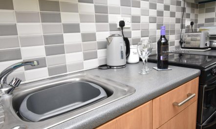 2 Bed in Freshwater East 2