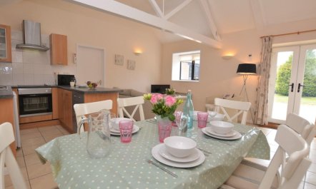 2 Bed in Shaftesbury 3