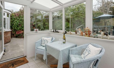 2 Bed in Bexhill-on-sea 9