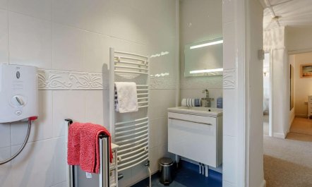 2 Bed in Bexhill-on-sea 8