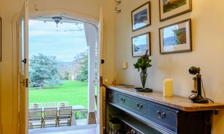 4 Bed in Brecon 2