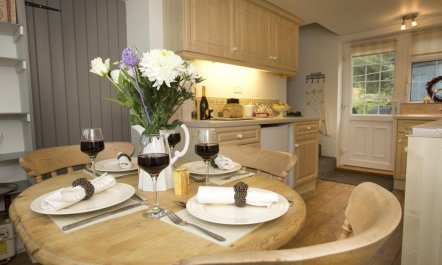 3 Bed in Whitby 2