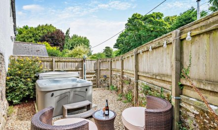 1 Bed in Trebudannon 8